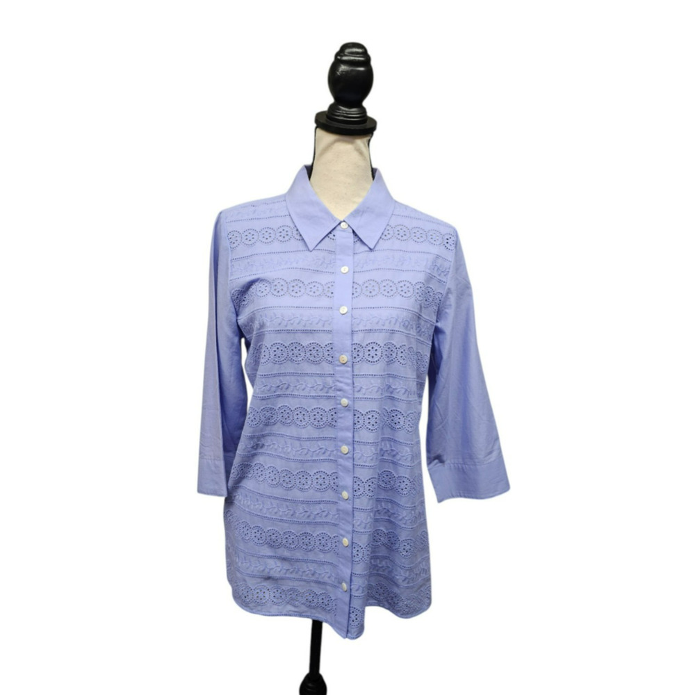 D&Co Womens Geometric Eyelet Button Up Top Size Small Lavender Artsy Cottagecore